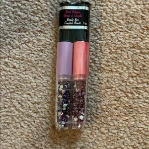 Nail color with gems